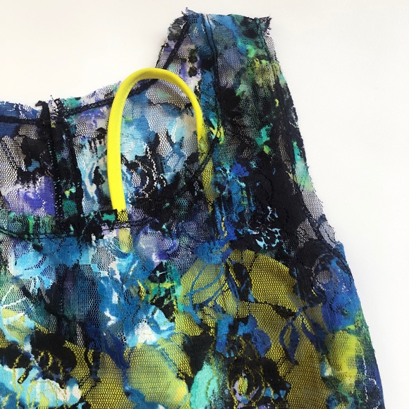 Wallflower • Jenna Ushkowitz Collection Lace Dress - Picture 7 of 8